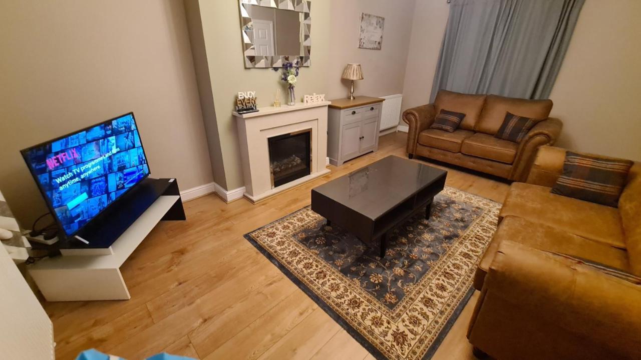 Spacious 3 Bedroom House, 6 Beds In Spondon, Derby With Parking מראה חיצוני תמונה